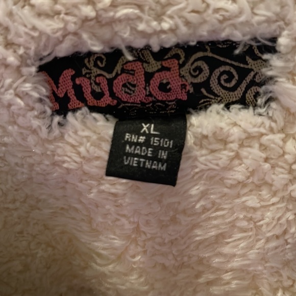 Cream color coat with fluffy inside - Picture 5 of 5